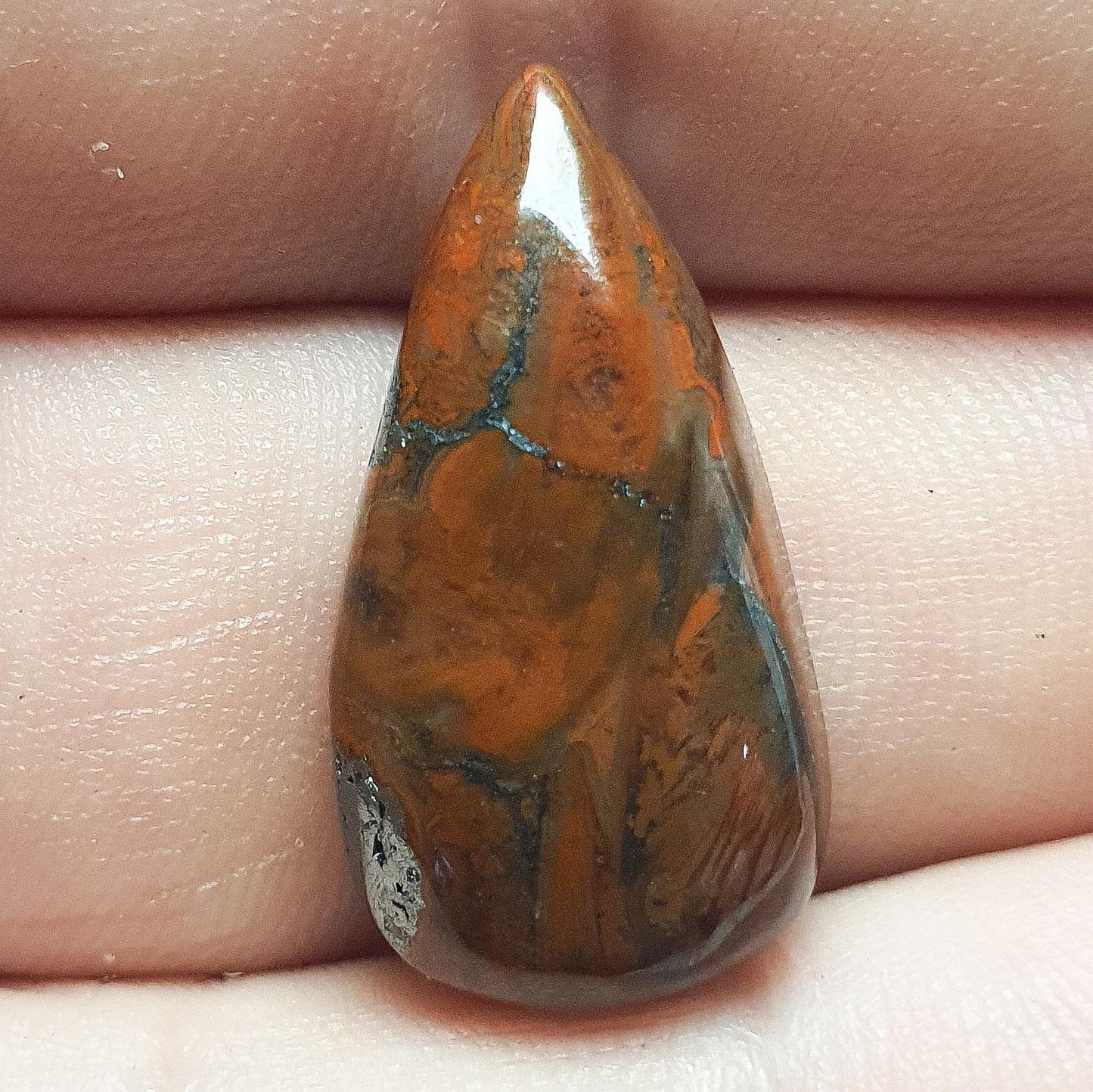 Cabochon agate de saphoz à inclusion hématite