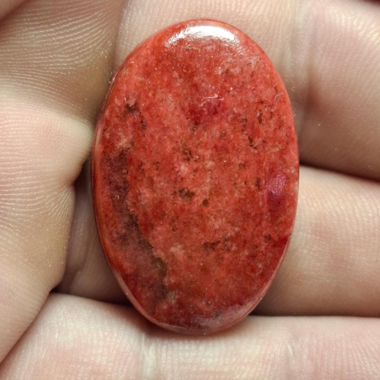 Cabochon thulite de leksvik rainurée