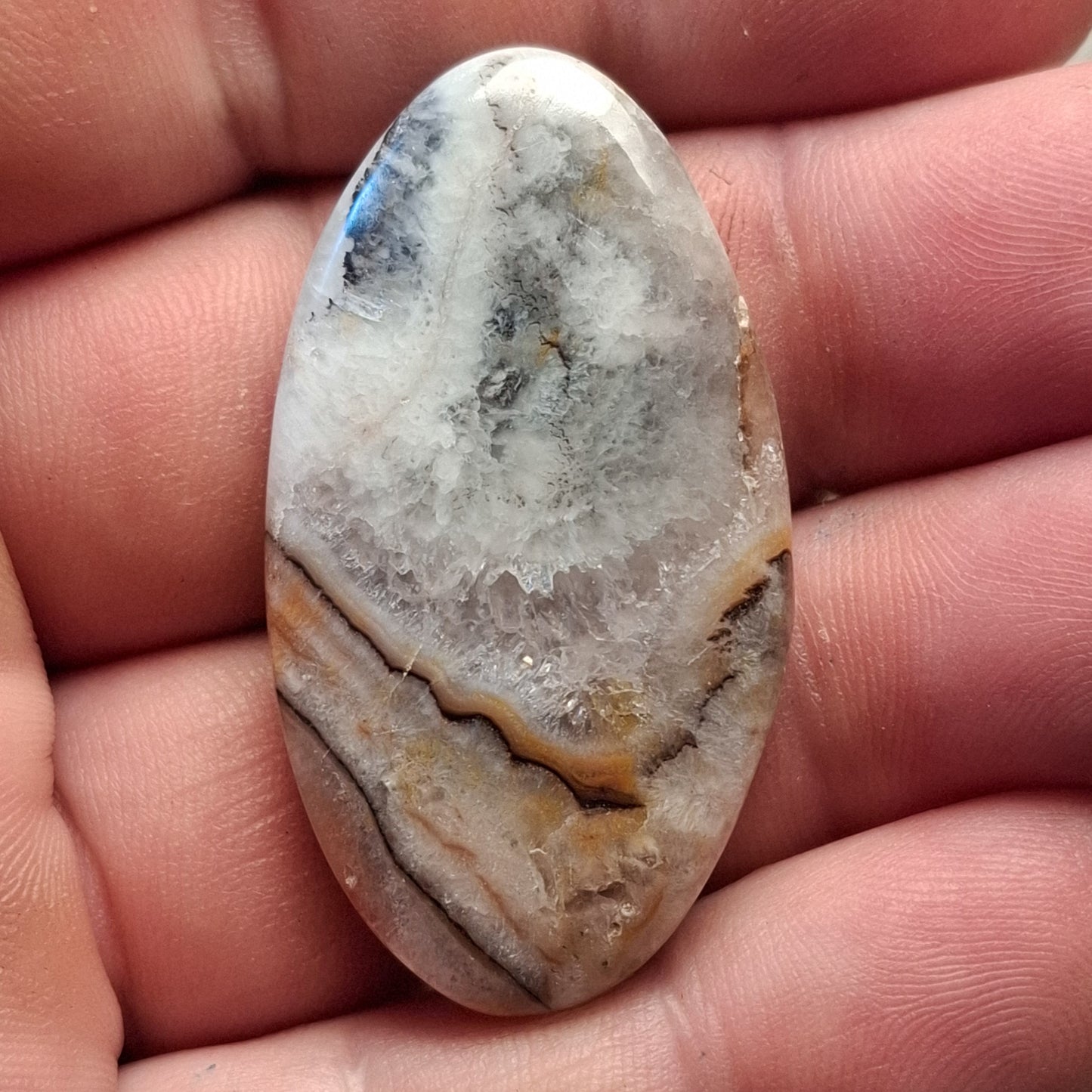 Cabochon Agate des Monts du Lyonnais