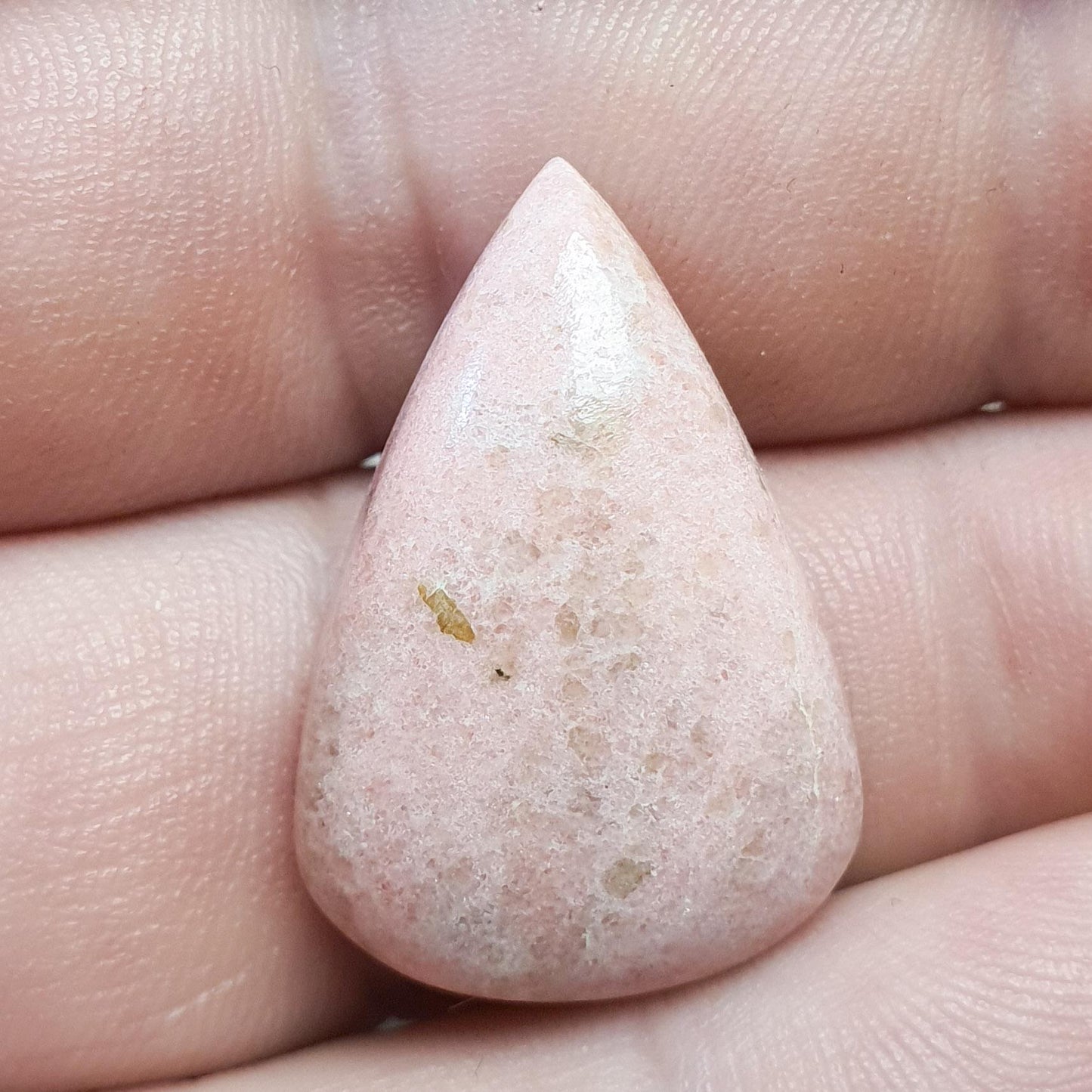 Cabochon thulite de lom