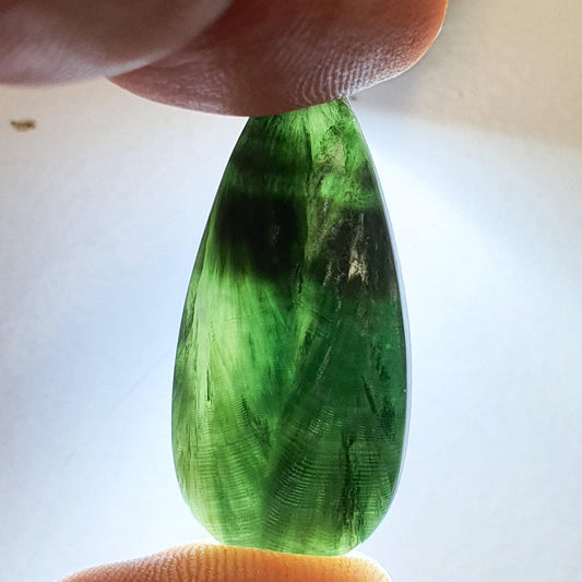 Cabochon seraphinite