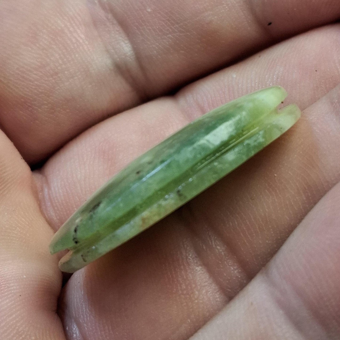 Cabochon opale kiwi rainurée