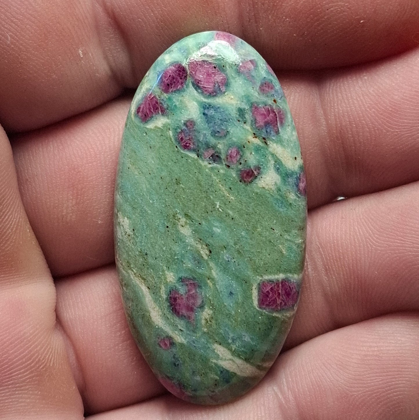 Cabochon Rubis-Fuschite