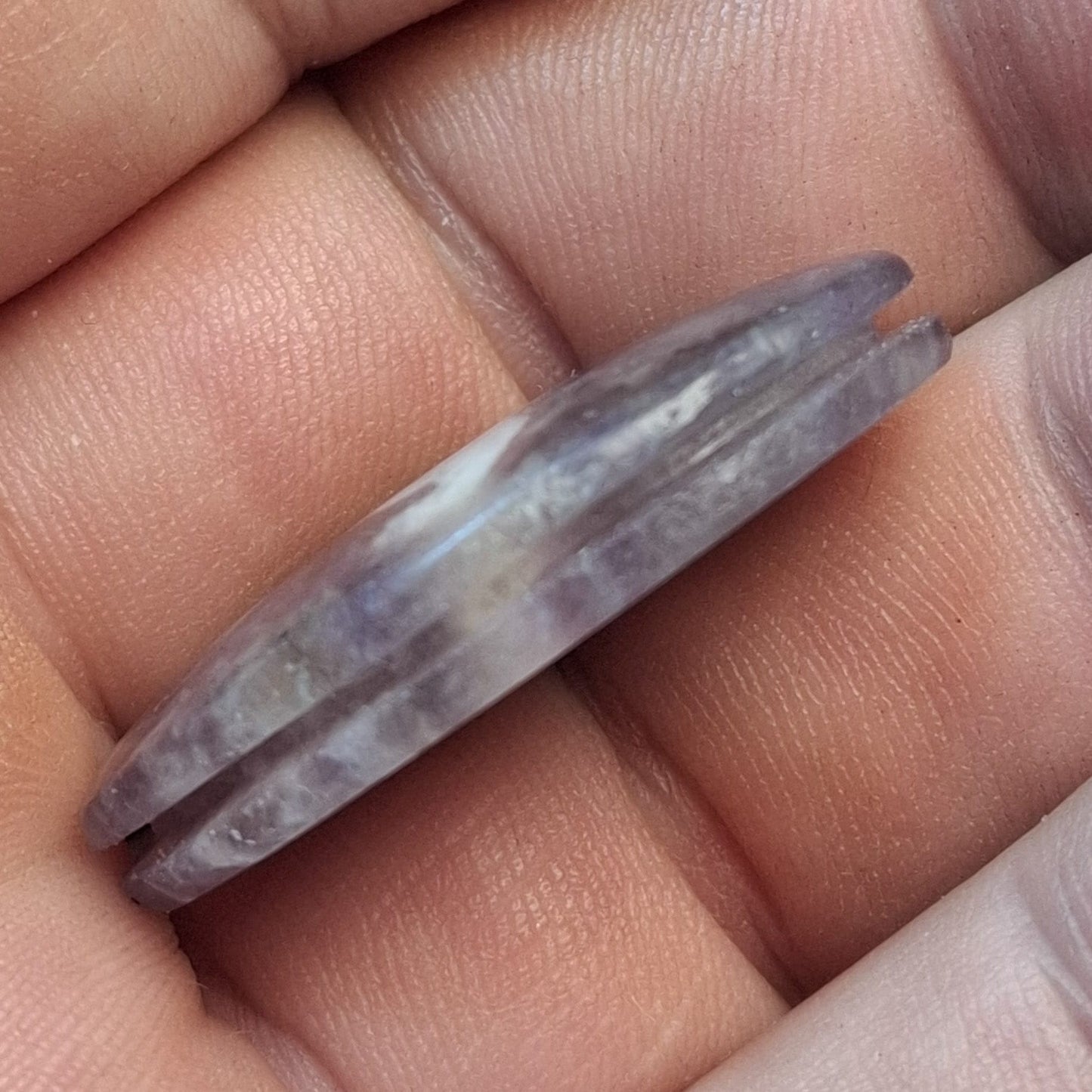 Cabochon Lepidolite Rainurée