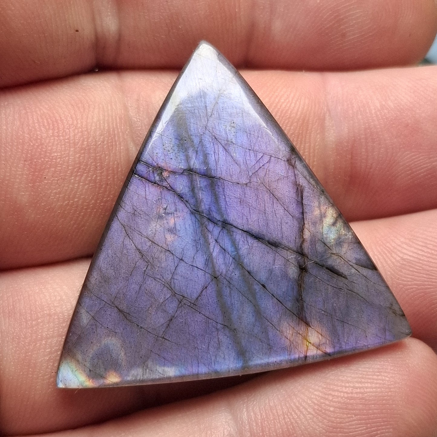 Cabochon labradorite