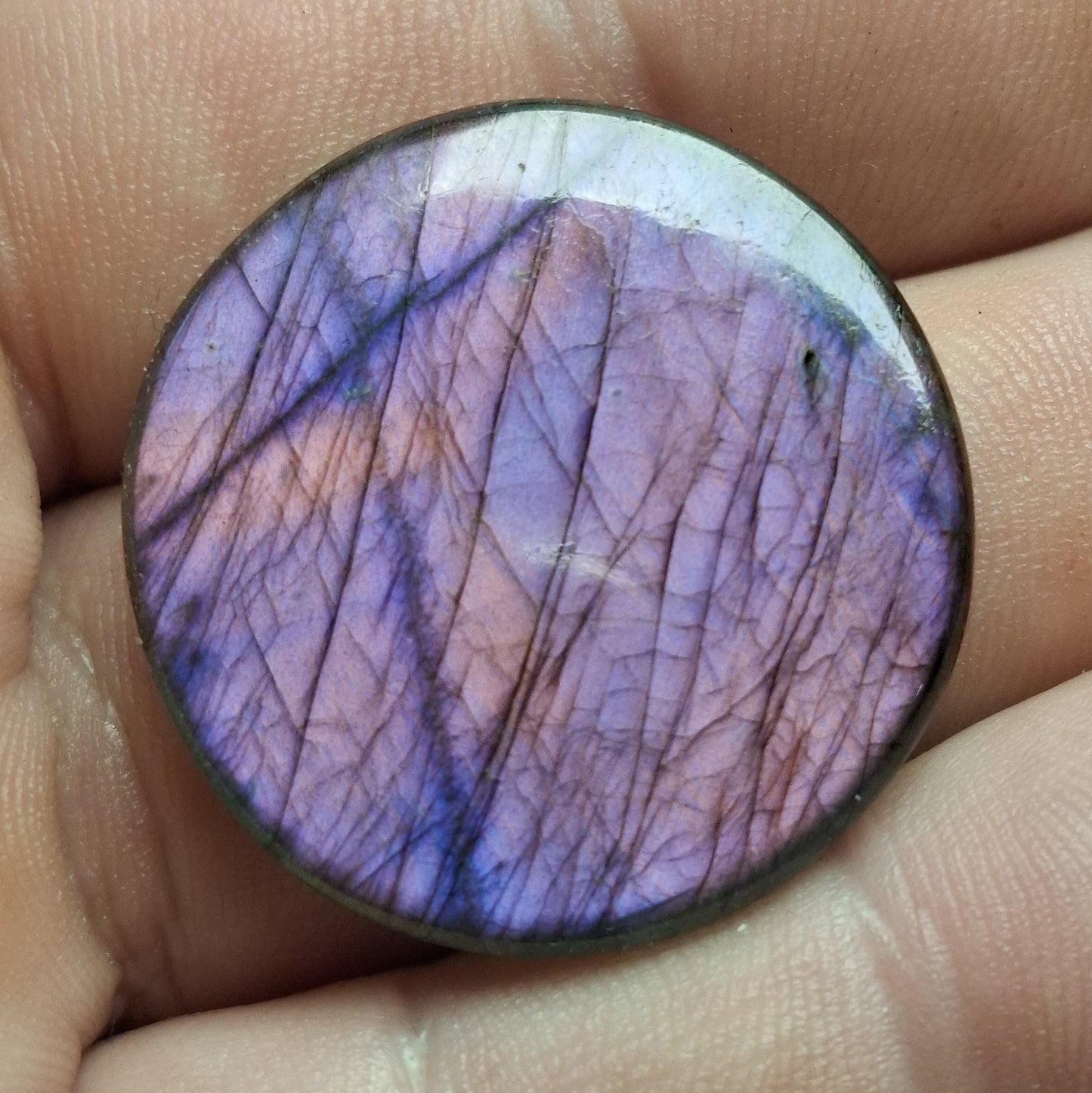 Cabochon labradorite