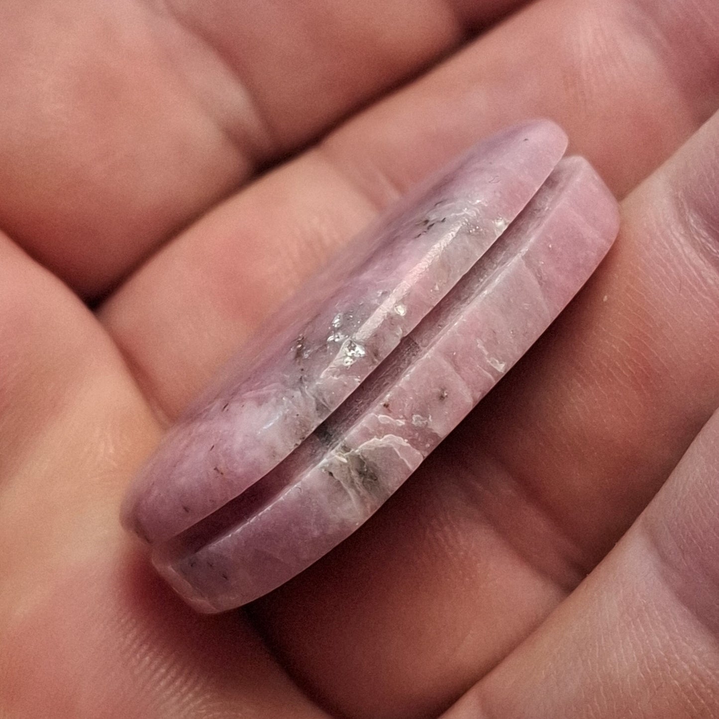 Cabochon Petalite Rainurée